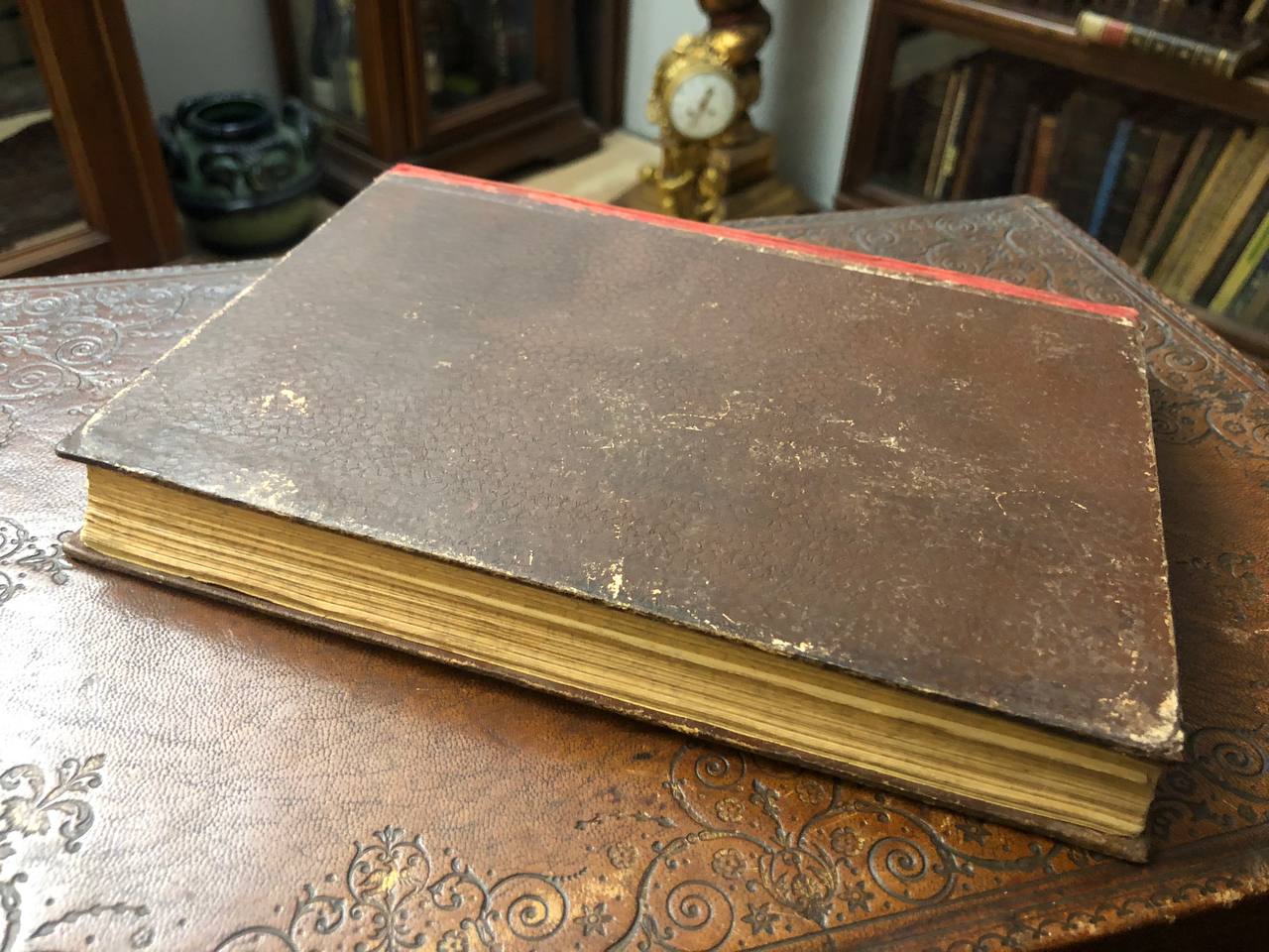 антикварна книга про історію України за часів гайдамаків